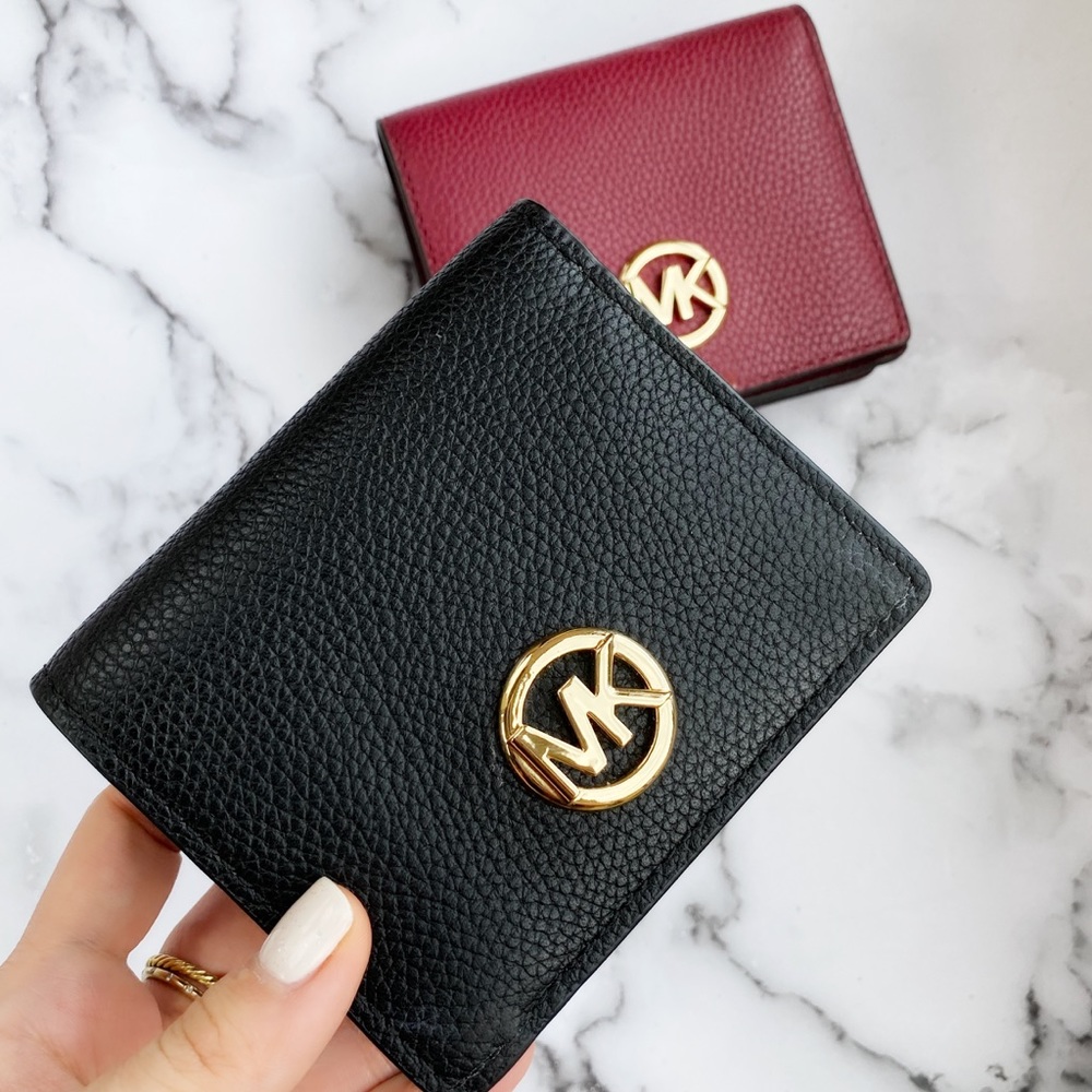Gaby’sBags👜💕- Michael Kors Card Case wallet - Picture 2 of 8